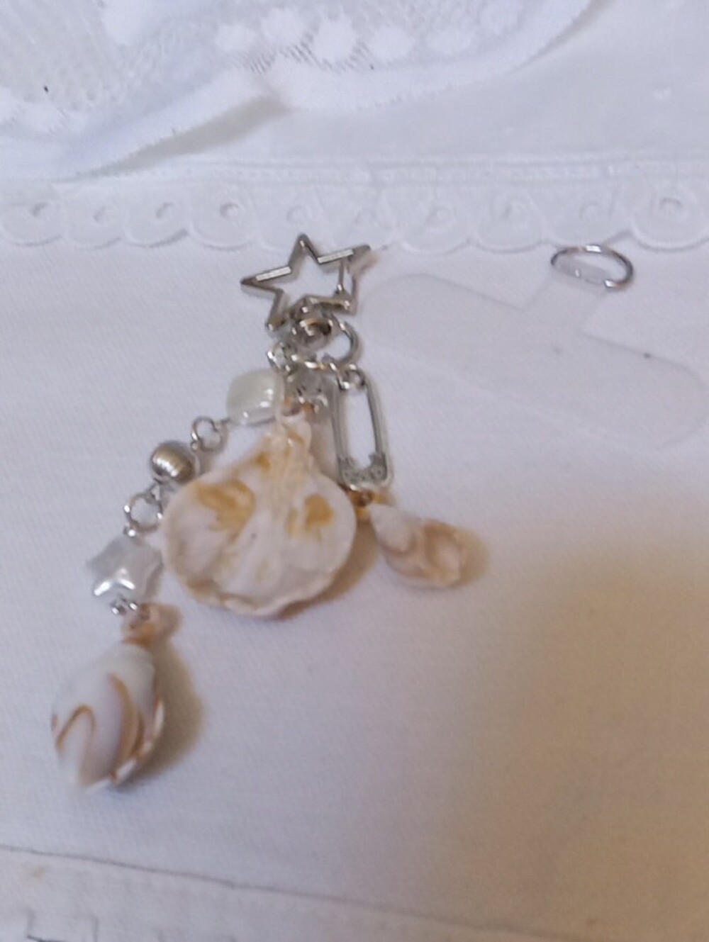 Shell Charm Phone Keychain - Picture 2 of 5